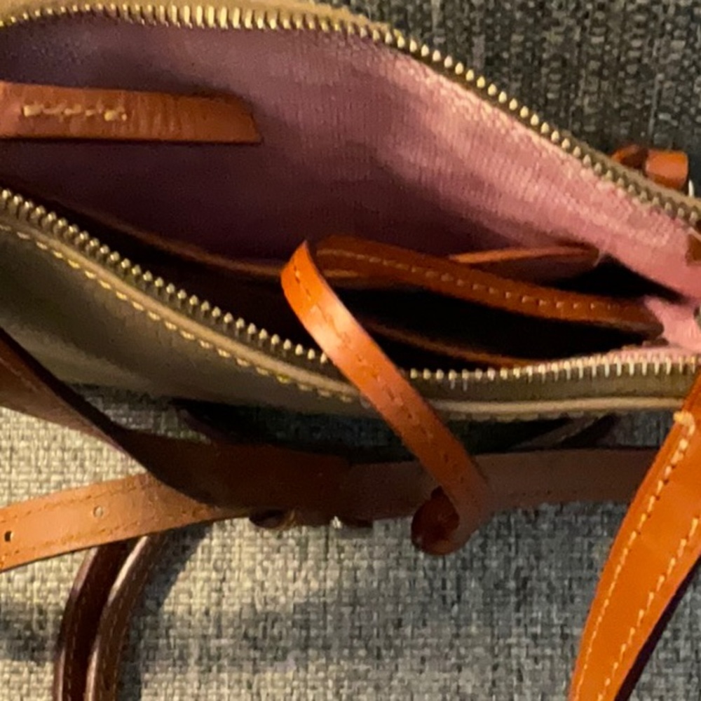 AUTHENTIC DOONEY & BOURKE TAN LEATHER Crossbody - Picture 6 of 10